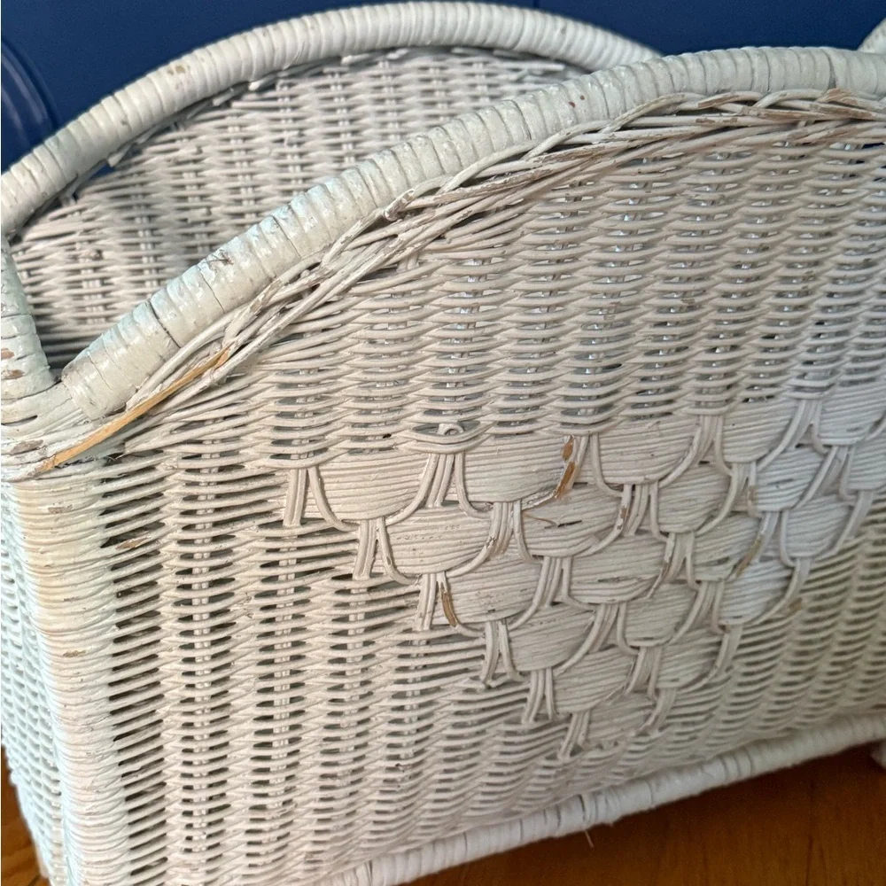Cottagecore Vintage Wicker Magazine Rack